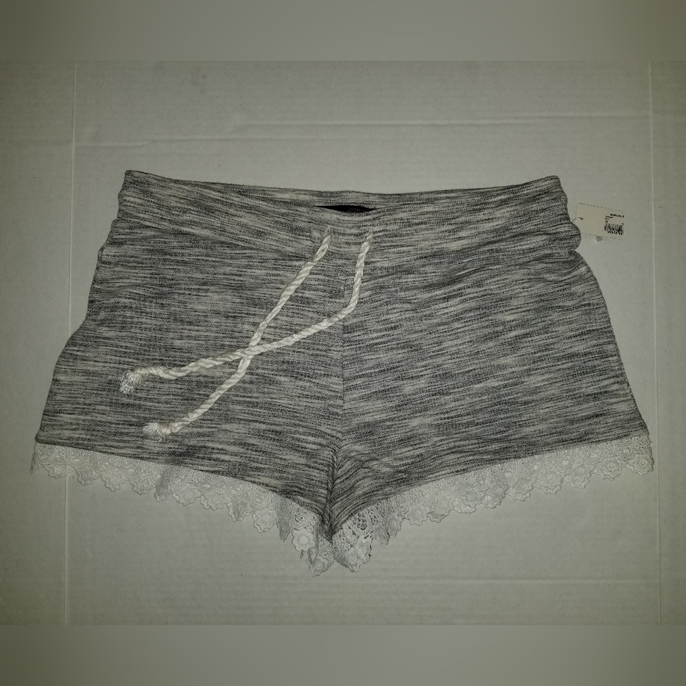 No Boundaries Heather Gray Shorts Lace Trim White Drawstring M 7 9